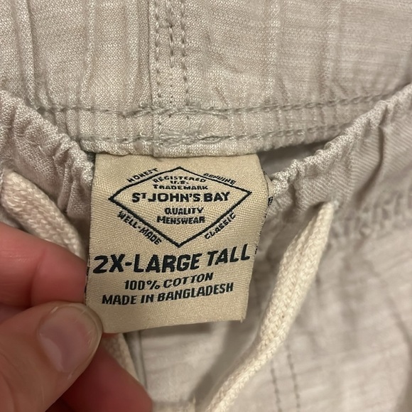 St.Johns Bay 2XLT Men’s  Textured Cotton Khaki Shorts 9” Inseam - Picture 2 of 3